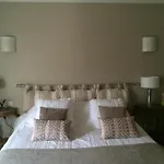 Des Chenes Bed & Breakfast