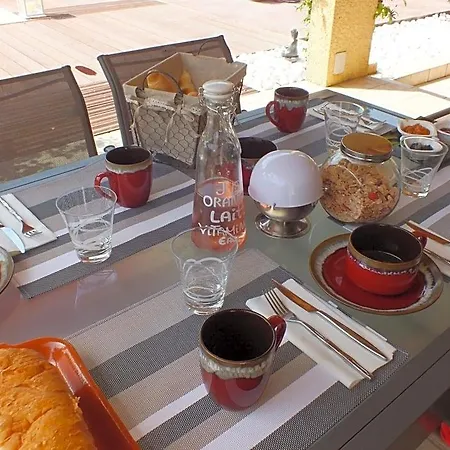 Bed & Breakfast Des Chenes Vacquieres (Herault)