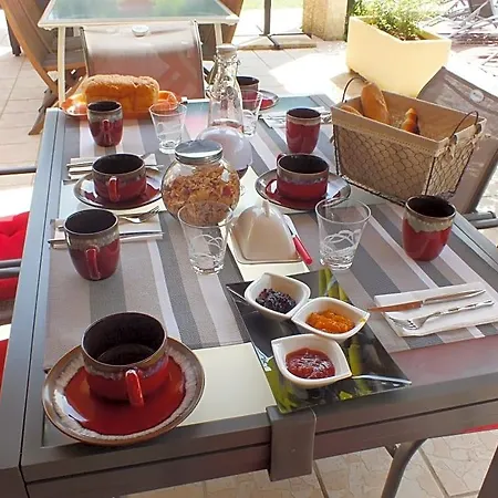 Bed & Breakfast Des Chenes Vacquieres (Herault)