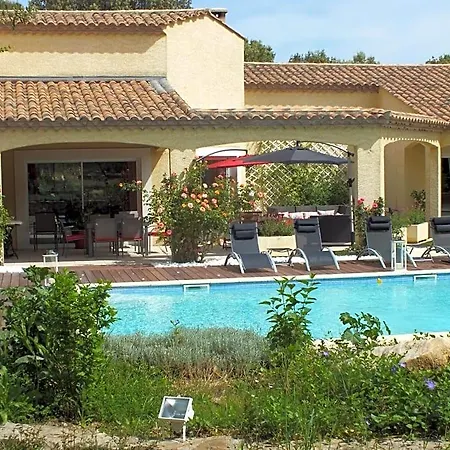 Des Chenes 3* Vacquieres (Herault)