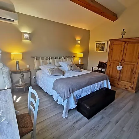 Des Chenes Bed & Breakfast Vacquieres (Herault)